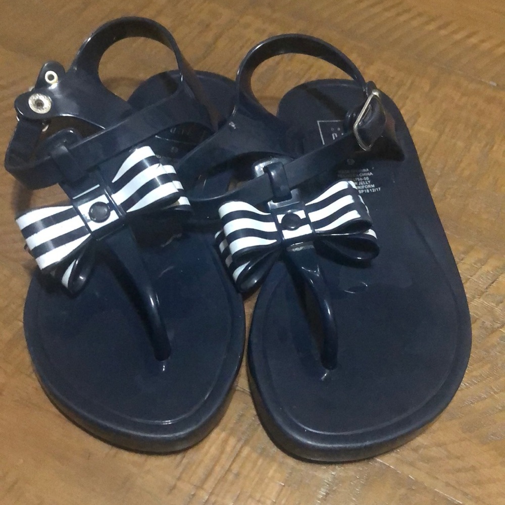 Gap sandals